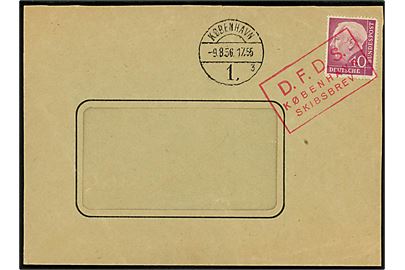 40 pfg. Heuss på firma-rudekuvert fra Hamburg annulleret med rødt rammestempel D.F.D.S. København Skibsbrev og sidestemplet København d. 9.8.1956.