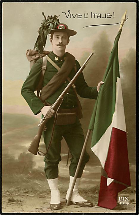 1. verdenskrig. Italiensk soldat med flag. 
