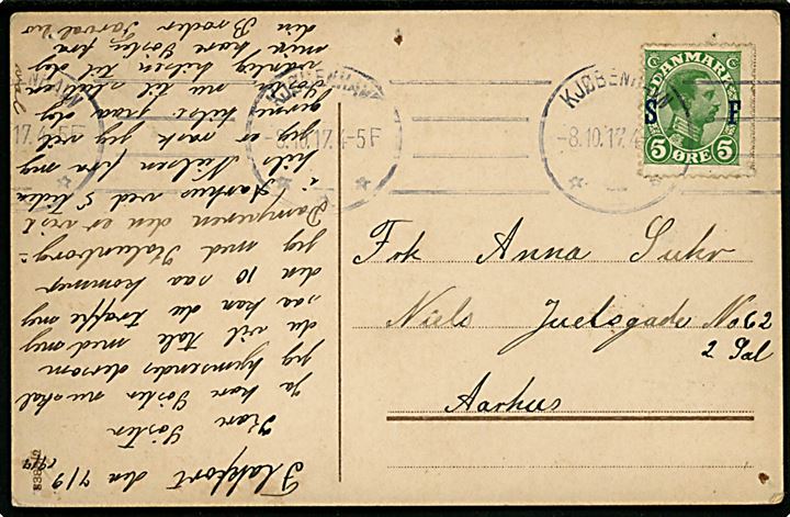 5 øre Soldaterfrimærke på brevkort dateret på Flakfortet annulleret Kjøbenhavn d. 8.10.1917 til Aarhus. Nålehuller. Interessant anvendelse fra Københavns søbefæstning.
