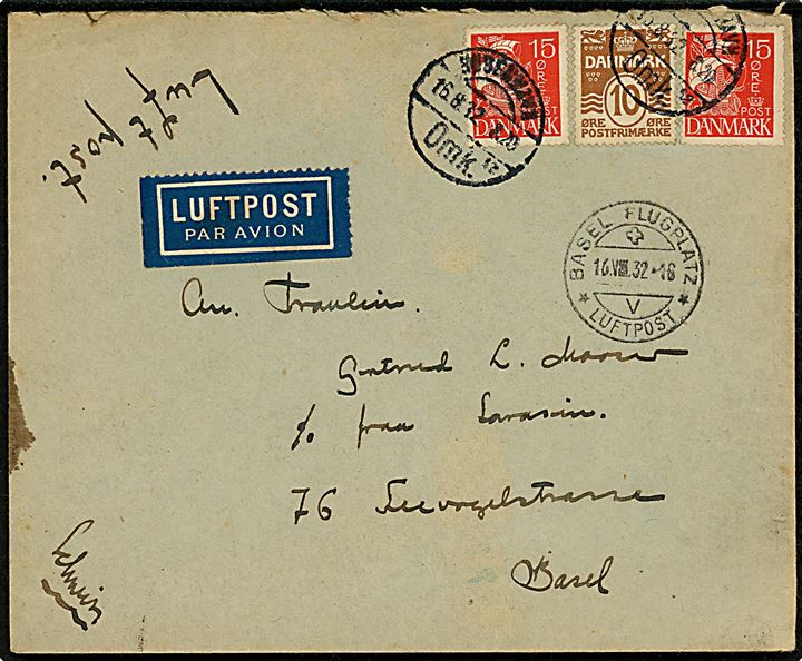 10 øre Bølgelinie og 15 øre Karavel (2) på 40 øre frankeret luftpostkort fra København d. 16.8.1932 til Basel, Schweiz. Ank.stemplet Basel Flugplatz * Luftpost * d. 126.8.1932