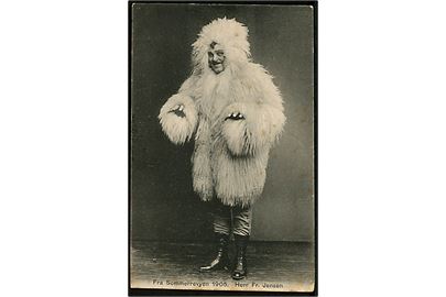Skuespiller Herr Fr. Jensen i Eskimo dragt fra Sommerrevyen 1905. Sk. B. & Kf. no. 1XXX.