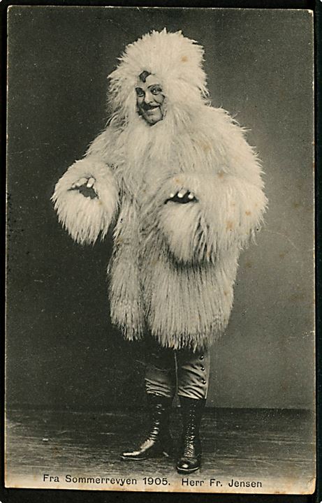 Skuespiller Herr Fr. Jensen i Eskimo dragt fra Sommerrevyen 1905. Sk. B. & Kf. no. 1XXX.