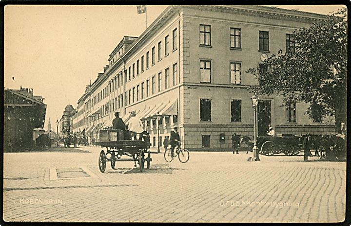 Kvæsthusgade med DFDS kontorbygning. A. Vincent no. 428. Kvalitet 7