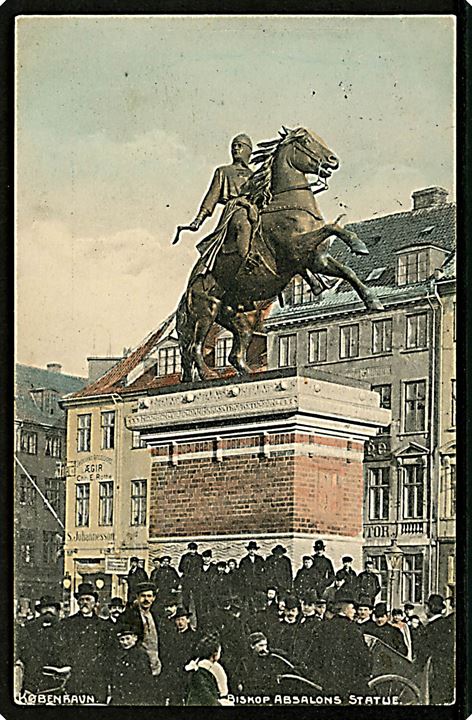 Højbro Plads med Biskop Absalons statue. Fotograf Orla Bock. A. Vincent no. 101. Kvalitet 7