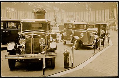 Internationale Person-Automobiludstilling i Forum 1930. Fotokort u/no. Kvalitet 8