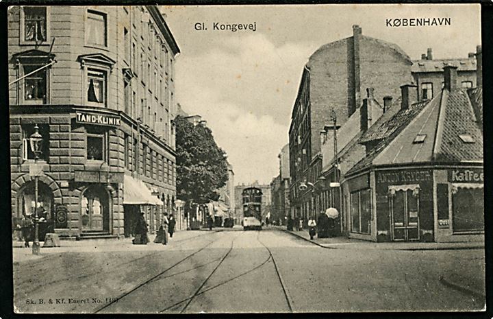 Gammel Kongevej hj. Værnedamsvej med sporvogn i baggrunden. Sk. B. & Kf. No. 1490. Kvalitet 8