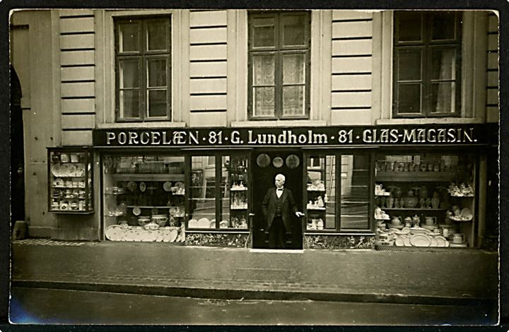 Store Kongensgade 81 G. Lundholm’s Porcelæn og Glas Magasin. Fotokort u/no. Kvalitet 7