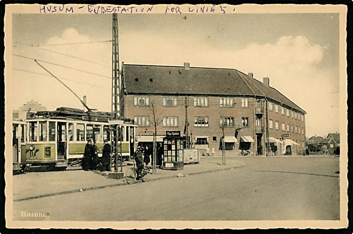 Husum Torv med endestation for sporvogn linie 5. R. Olsen no. 714. Kvalitet 7