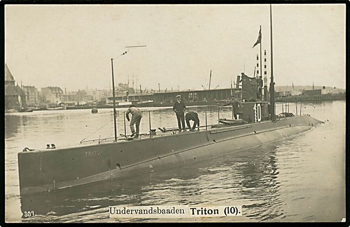 Marine. “Triton”, undervandsbaad “10” i Aarhus. H. A. Ebbesen no. 301. Kvalitet 7