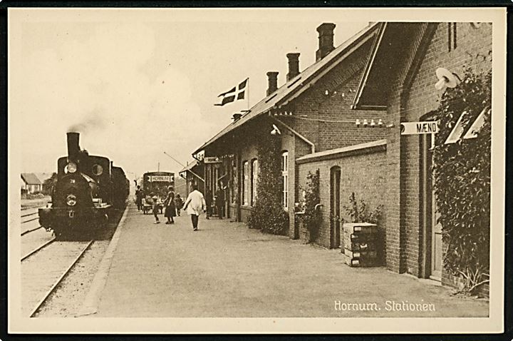 Hornum jernbanestation med damptog. Stenders no. 59955. Kvalitet 9