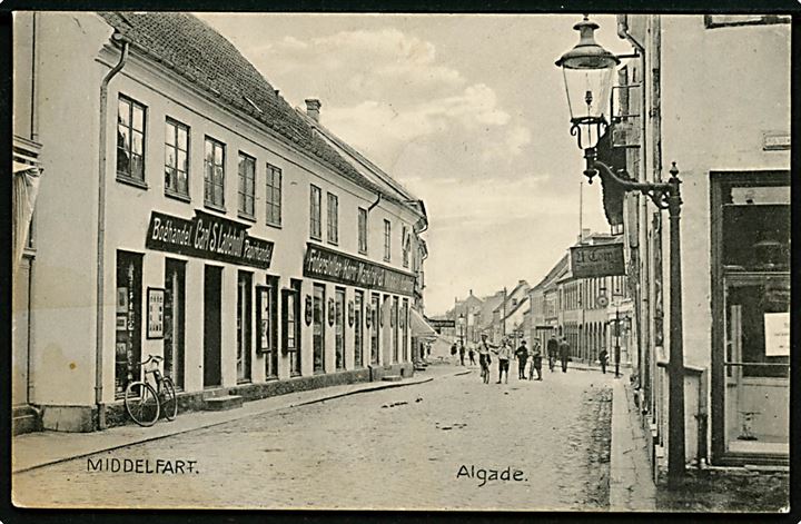 Middelfart, Algade med Carl S. Ladehoff’s bog- og papirhandel. No. 12630. Kvalitet 7
