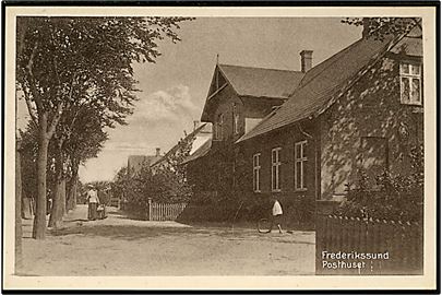 Frederikssund. Posthuset. K.V. Nielsen no. 10828.