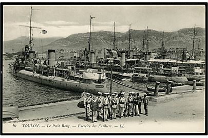 Toulon flådehavn med franske torpedobåde Cognee og Claymore. No. 10.