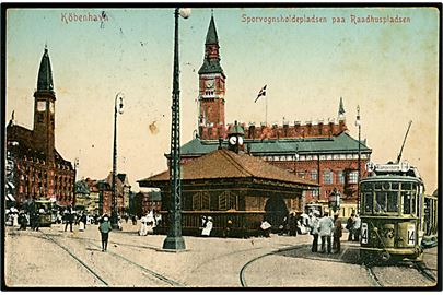 Købh., Raadhuspladsen med ventesal og sporvogn linie 14. Ed. F. Ph. no. 715.