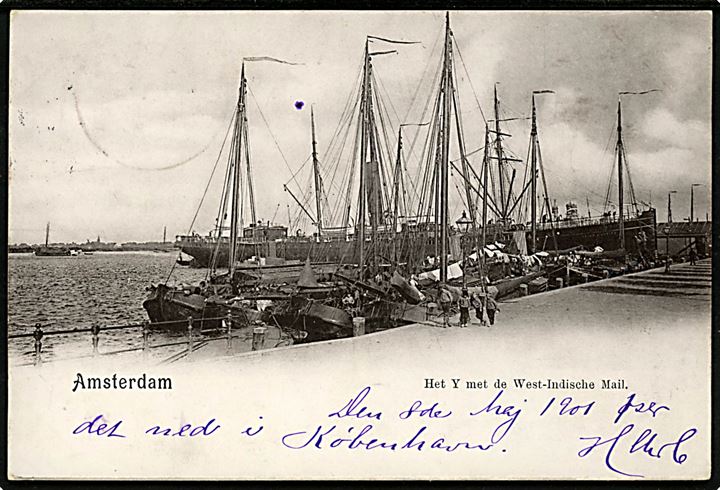 Holland, Amsterdam, havneparti med dampskib. 