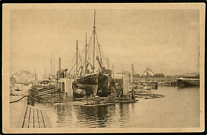 Grenaa, havn med fiskefartøj på bedding. Stenders Grenaa no. 27.