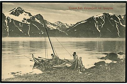 Troms Amt, Lyngenfjord ved Spaagnæs med lille sejlbåd. No. 39.