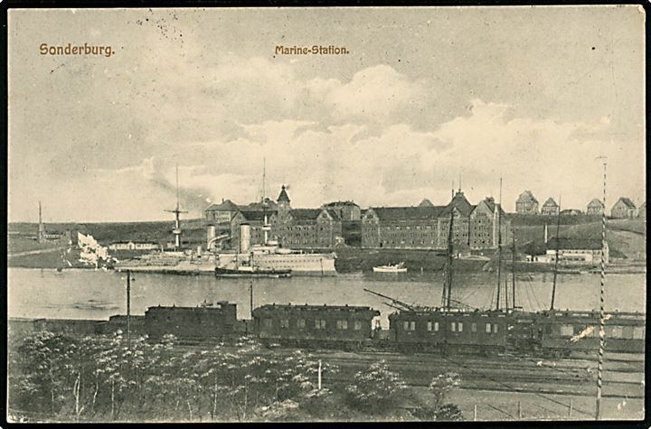 Sønderborg, Marinestation med tysk orlogsskib og i forgrunden jernbanevogne. Th. Lau no. 518.