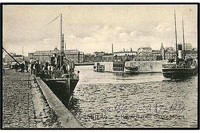 Esbjerg havn med torpedobåden Springeren. Stenders no. 1875.