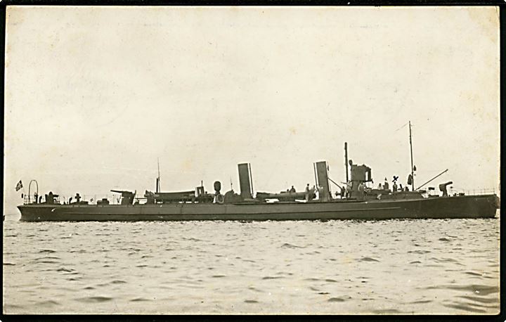 Havørnen, torpedobåd. Fotokort u/no. Dateret ombord på Havørnen d. 30.8.1912 og sendt fra København til Helsingør.