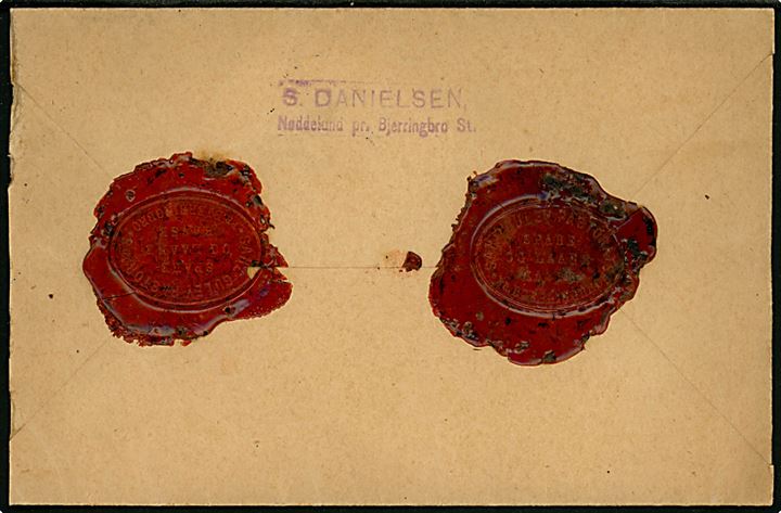 7 øre Chr. X (4) på lokalt værdibrev annulleret med brotype IIIb Bjerringbro d. 13.3.1919. Et mærke defekt.