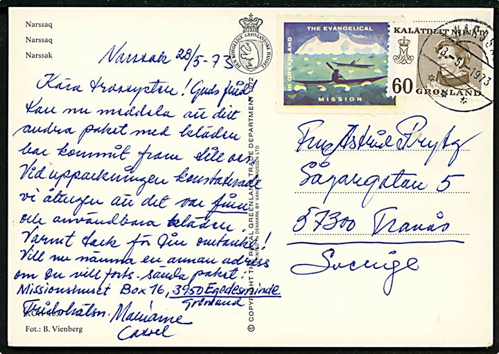 60 øre Margrethe og The Evangelical Mission in Greenland mærkat på brevkort (Narssaq, KGH 1972) fra Narssaq d. 23.5.1973 til Tranås, Sverige.