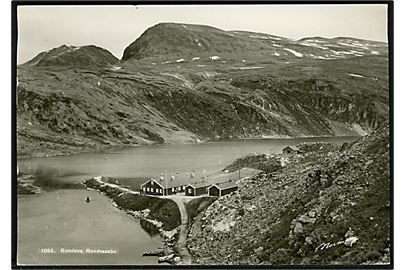 Norge, Rofane, Rondvassbu. Normann no. 1055. Frankeret med 20 øre Posthorn stemplet Tretten d. 15.8.1952 til Sverige.