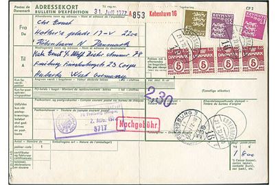 5 øre Bølgelinie (4), 1,50 kr., 3,50 kr. og 4,50 kr. Rigsvåben på internationalt adressekort for pakke fra København d. 27.7.1972 til Freiburg, Tyskland.