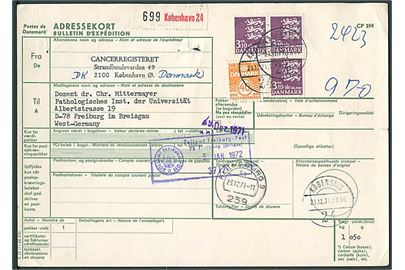 40 øre Bølgelinie og 3,10 kr. Rigsvåben (3) på internationalt adressekort for pakke fra København d. 21.12.1971 til Freiburg, Tyskland.