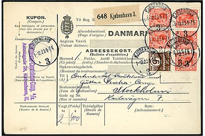 5 øre Bølgelinie og 25 øre Chr. X (5) på 130 øre frankeret internationalt adressekort for pakke fra Kjøbenhavn 3 d. 1.12.1923 til Stockholm, Sverige.