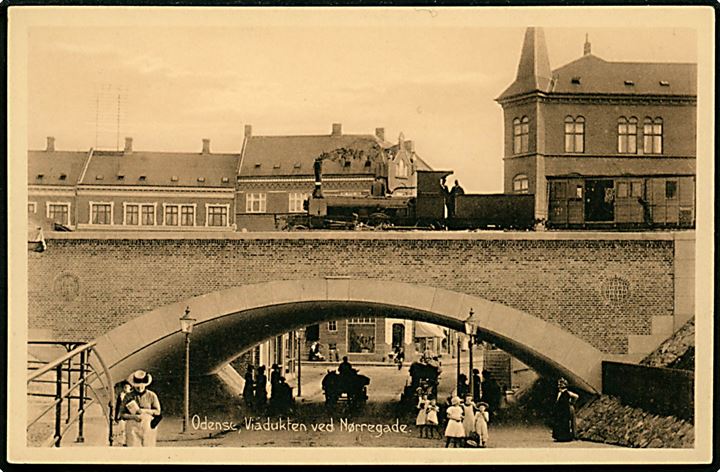 Odense, lokomotiv på Nørregade viadukten. Stenders no. 30092.