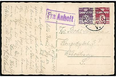5 øre og 10 øre Bølgelinie på brevkort (Grenaa Havn, Afholdshotellet) dateret d. 11.7.1941 annulleret København V. d. 12.7.1941 og sidestemplet violet Fra Anholt til København. Folder.