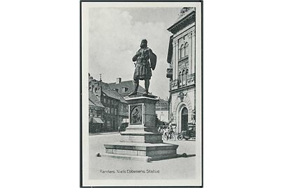 Niels Ebbesens statue i Randers. Stenders 167. 