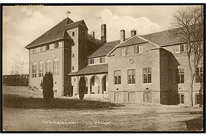 Vallekilde, Folkehøjskole. Fotograf Bay, Asnæs no. 14149. Frankeret med 5 øre Fr. VIII annulleret med stjernestempel VALLEKILDE og sidestemplet Hørve d. 4.10.1908 til Kolding.