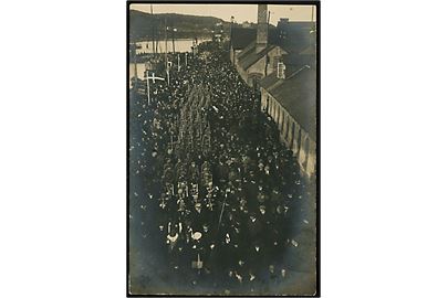 Genforening 1920. Sønderjydsk Kommando ankommer til Aabenraa d. 5.5.1920. Th. Christesen u/no.
