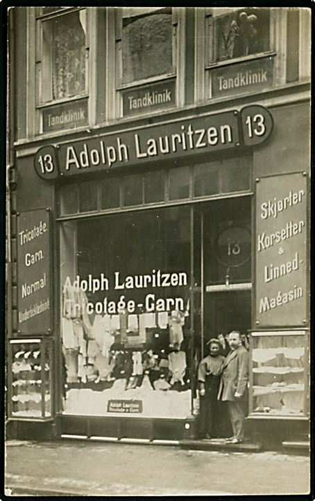 Gothersgade 13 med Adolph Lauritzen Tricotage og Garn. Fotokort u/no. Kvalitet 8