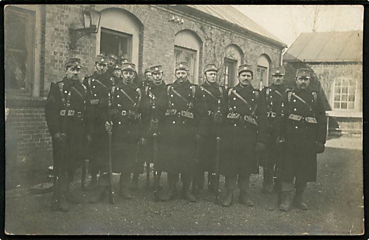 Militær. Soldater fra 21 Bataillon i Ryvangen. Fotokort u/no. Kvalitet 7