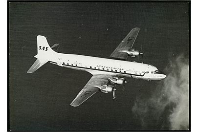 Douglas DC-6 LN-LMO Hjalmar Viking fra SAS. Reklamekort u/no.