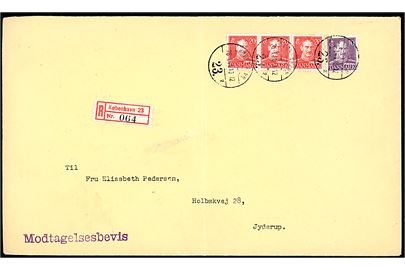 10 øre og 20 øre (3) Chr. X på 70 øre frankeret anbefalet brev med Modtagelsesbevis fra Skattedepartementets 4. Kontor stemplet København 23 d. 26.1.1944 til Jyderup. Lodret fold.