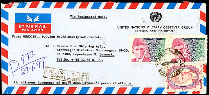 4 rs. og 20 rs. (par) på fortrykt tjenestekuvert fra United Nations Military Observer Group in India and Pakistan (UNMOGIP) sendt som anbefalet luftpost fra Rawalpindi 1997 til København, Danmark. 