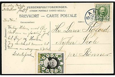 5 øre Fr. VIII og Julemærke 1909 på brevkort dateret d. 22.12.1909 annulleret med stjernestempel SANDBY til Nyker Skole pr. Rønne.