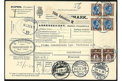 5 øre Bølgelinie i parstykke og 1 kr. Chr. X i fireblok på 410 øre frankeret internationalt adressekort for pakke fra Kjøbenhavn 10 d. 18.1.1930 via Malmö og Åbo til Jakobstad, Finland.