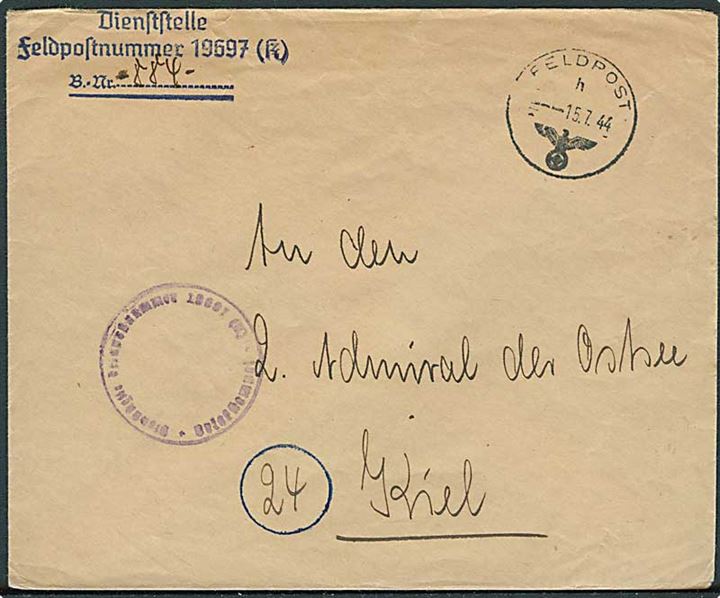 Feltpostbrev stemplet Feldpost h d. 15.7.1944 til 2. Admiral der Ostsee i Kiel, Tyskland. Briefstempel Dienststelle Feldpostnummer 19697 (K) = Kommandant im Abschnitt Nordjütland i Frederikshavn.