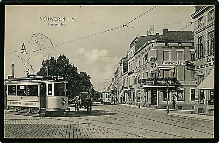Schwerin. Louiseplatz med Sporvogn no. 15 og 21. Jullius Simonsen no. 7749.
