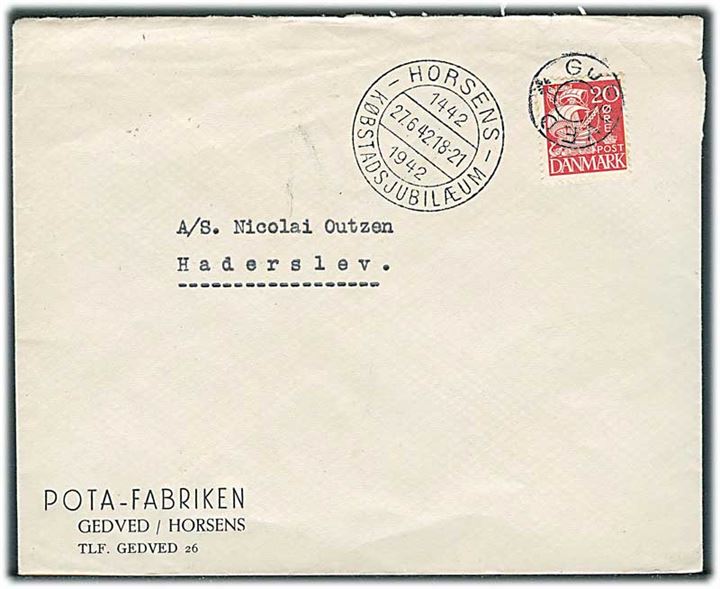 20 øre Karavel på brev annulleret med udslebet stjernestempel GJEDVED og sidestemplet Horsens d. 27.6.1942 til Haderslev.