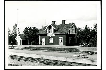 Sverige, Repbäckens järnvägsstation. Nyere fotografi (10½x15 cm)