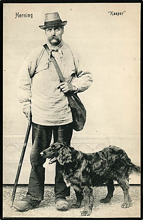 Hernning. Hedens Originaler: Kasper (Kjælle Kasper) med sin hund. Warburgs Kunstforlag no. 770.