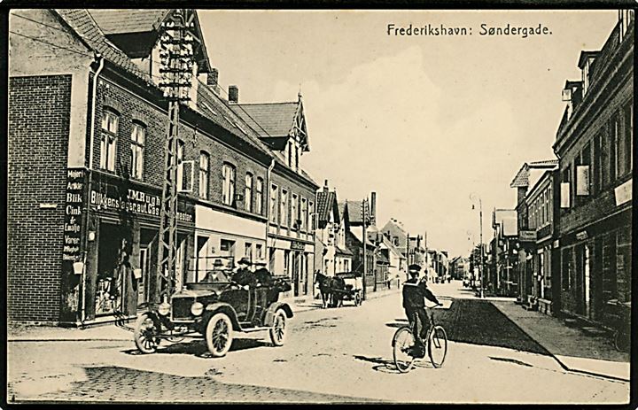 Frederikshavn, Søndergade med automobil. H. W. Jensen u/no.