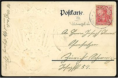 10 pfg. Germania Reichpost på patriotisk reliefkort Gruss aus Shanghai annulleret Schanghai *b Deutsche Post d. 13.7.1901 til Zürich, Schweiz. Frankeret feltpost fra soldat i Kina til Schweiz.