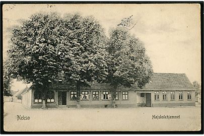 Neksø, Højskolehjemmet. H. P. Jacobsen no. 812. Frankeret med 5 øre Fr. VIII annulleret med bureaustempel Rønne - Nexø T.9 d. 21.6.1911 til Helsingør.